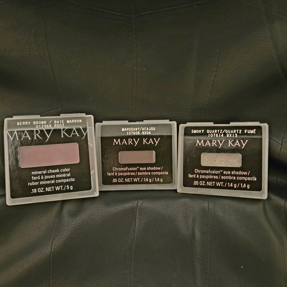 NEW MARY KAY 3pc Cheek And Eye Set